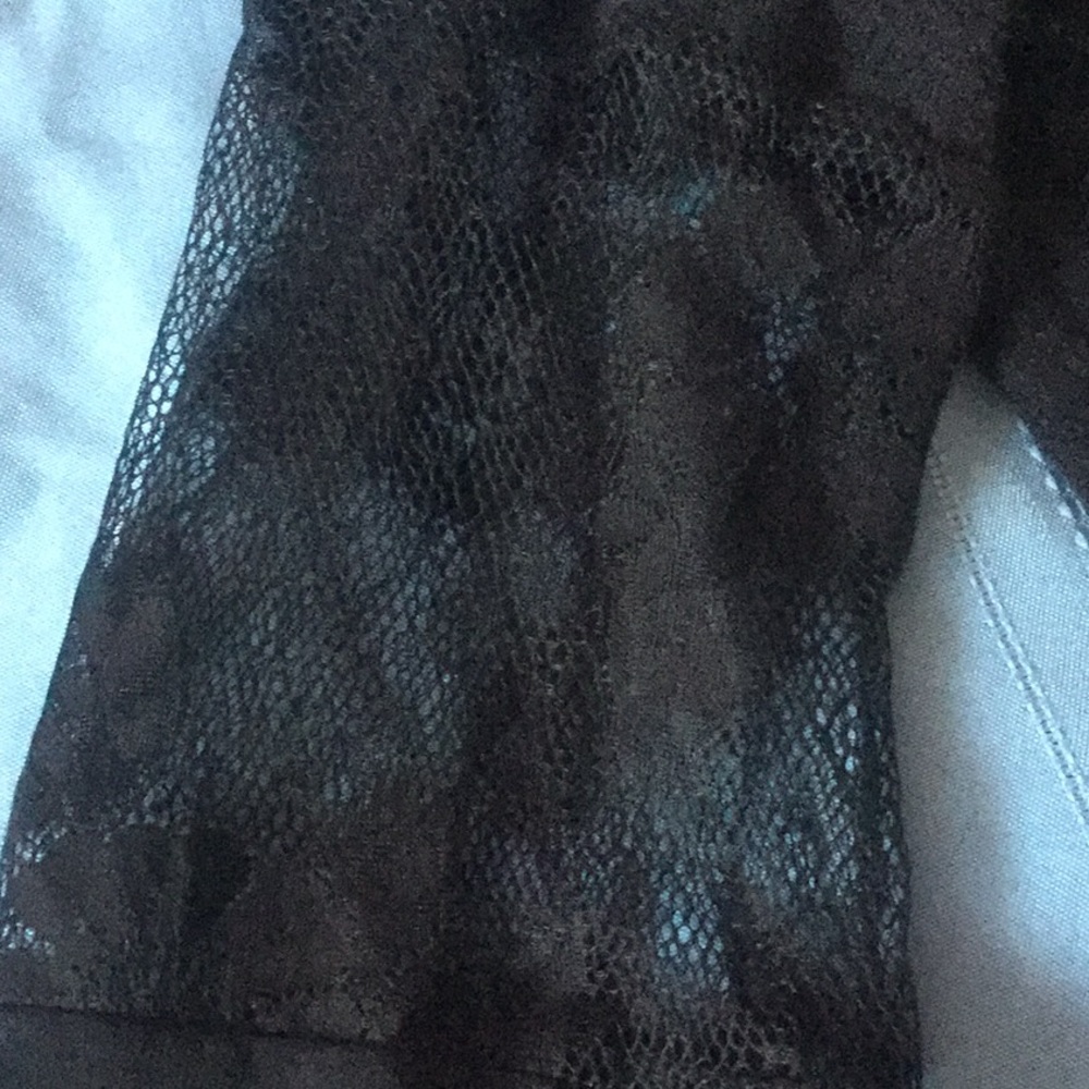 ❌DONATED❌Black Button Front Lace Sleeve Insert V-neck Top - Picture 6 of 10